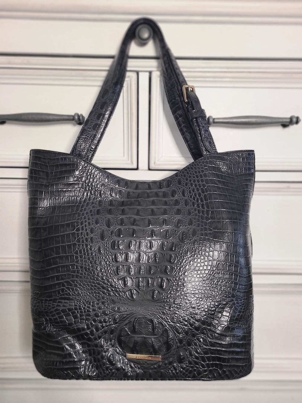 BRAHMIN Black Geniune Leather Croc-Embossed Shoulder Bag